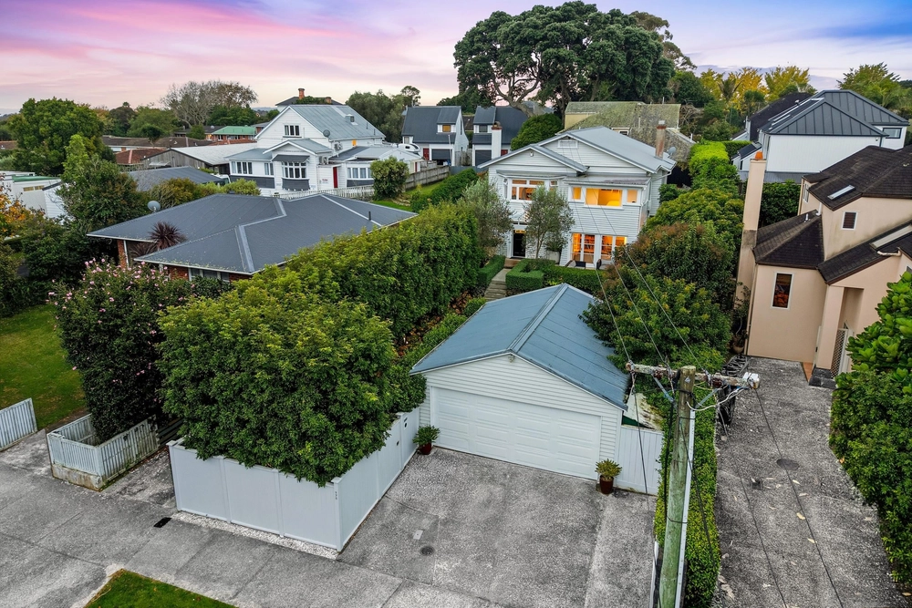 Photos of 175 Landscape Road