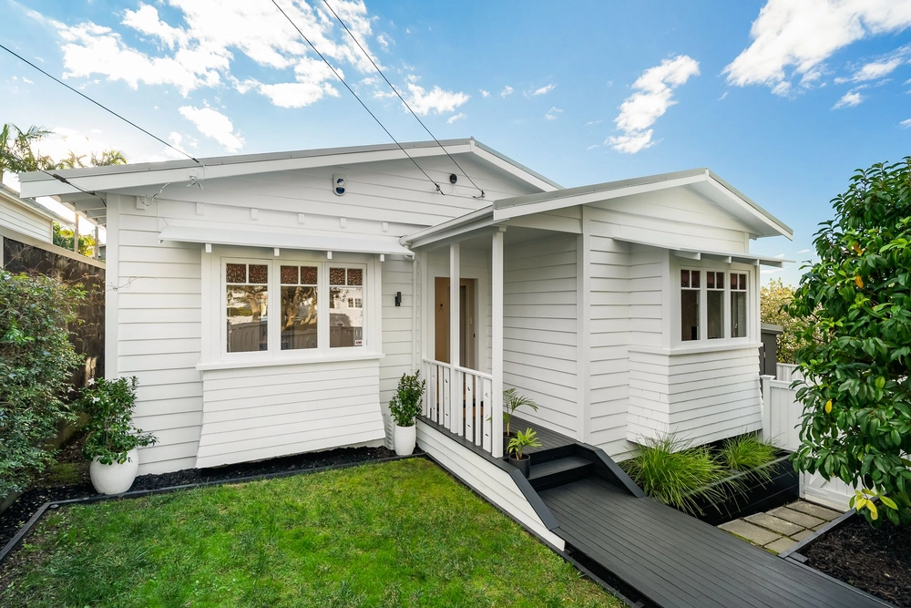 Photos of 46 Cumberland Avenue