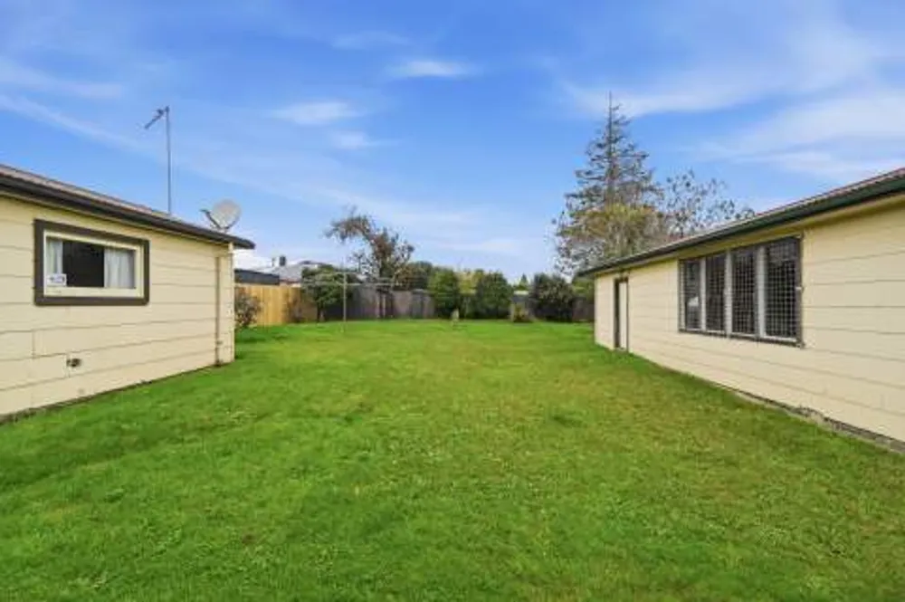 Photos of 25 Russell Road