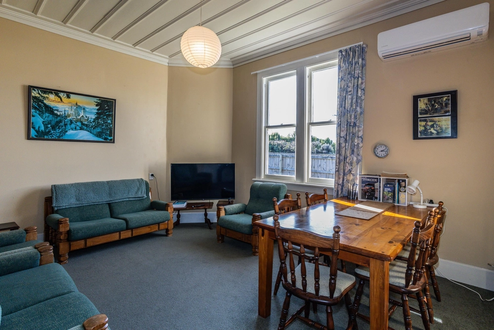 Photos of 9 Tau Street