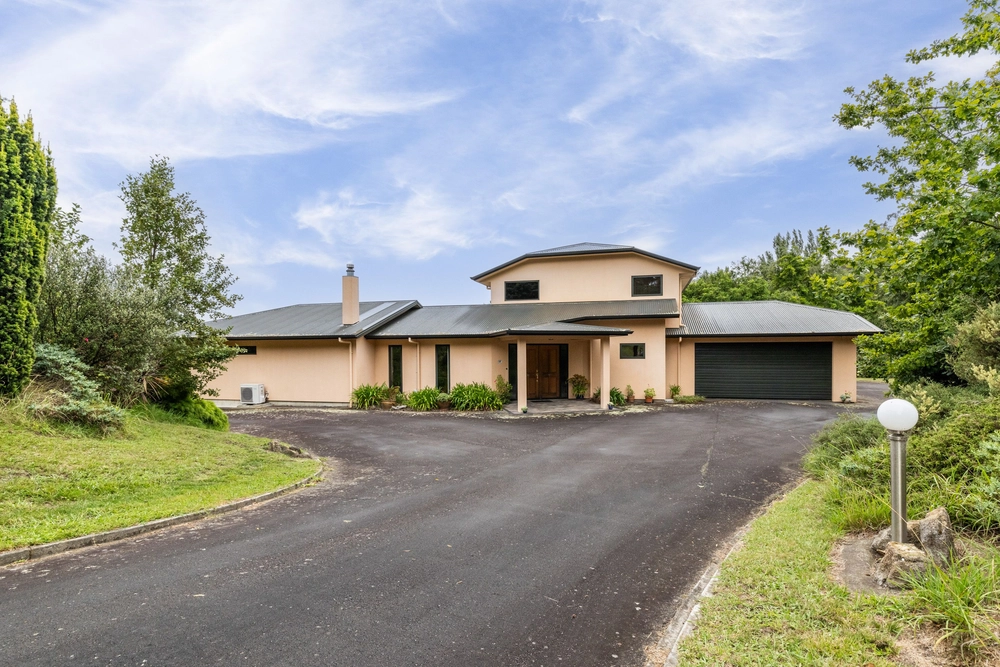 Photos of 65 Endsleigh Drive
