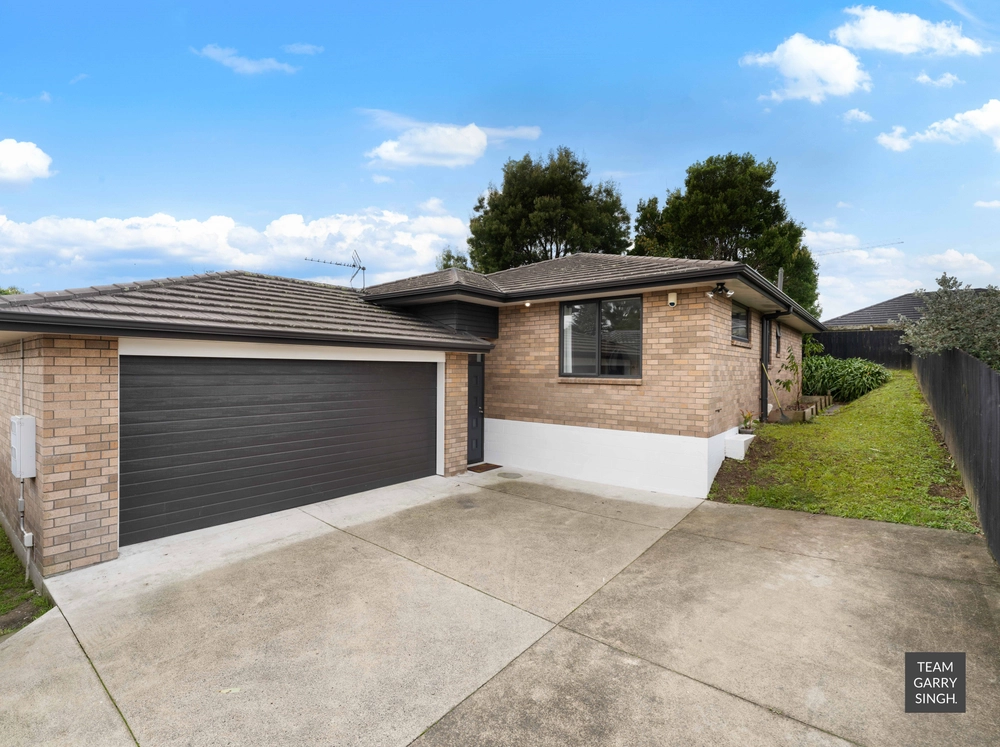 Photos of 44A Greenhaven Avenue