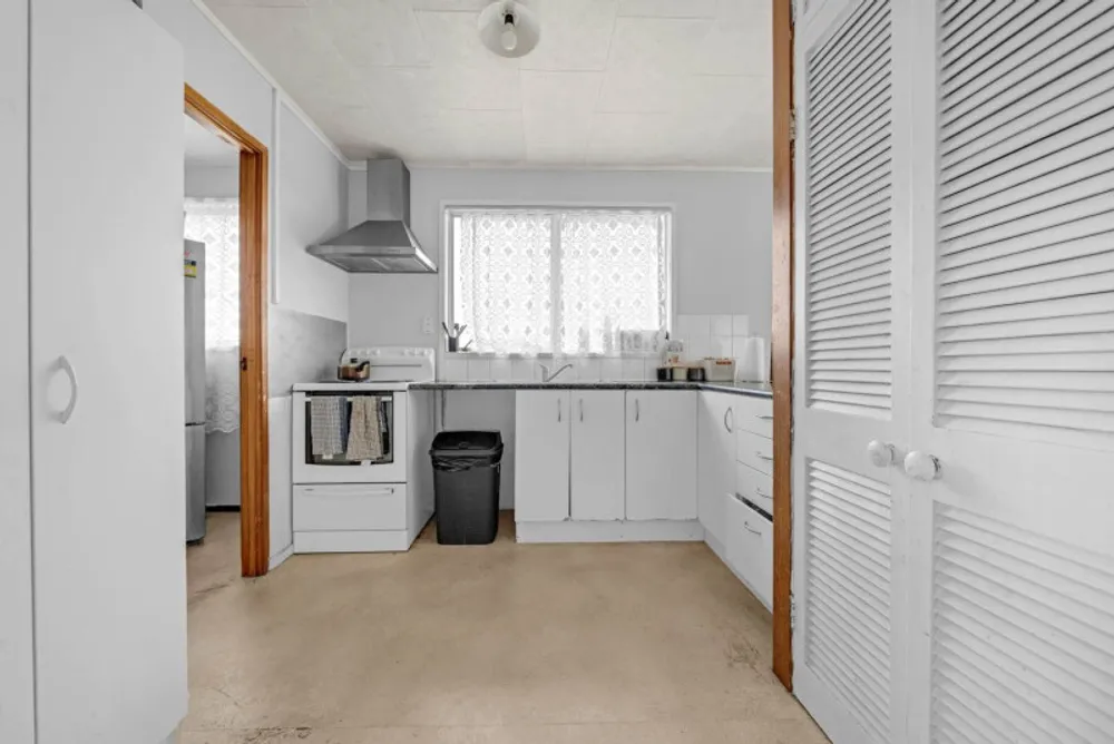 Photos of 9 Tamworth Close