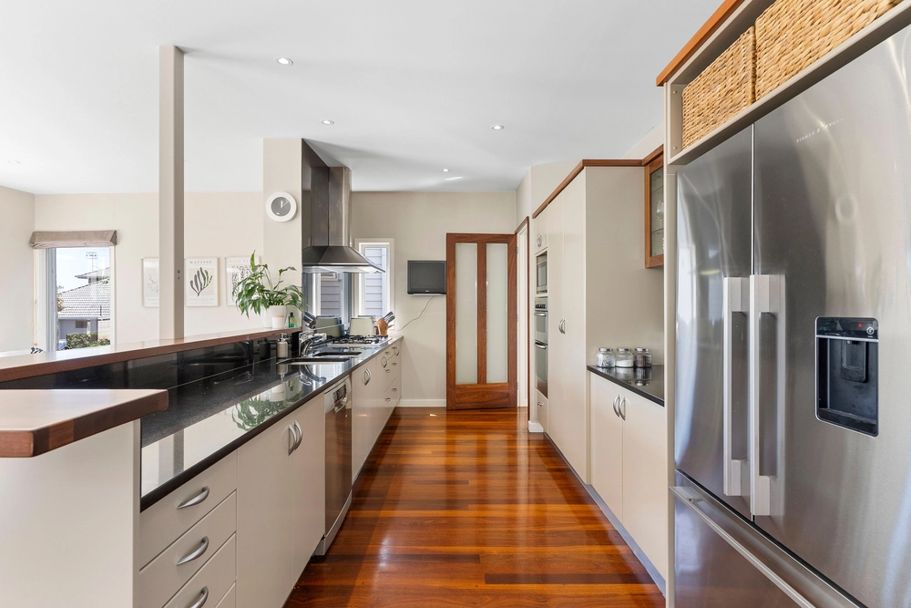 Photos of 8 Rawhitiroa Road