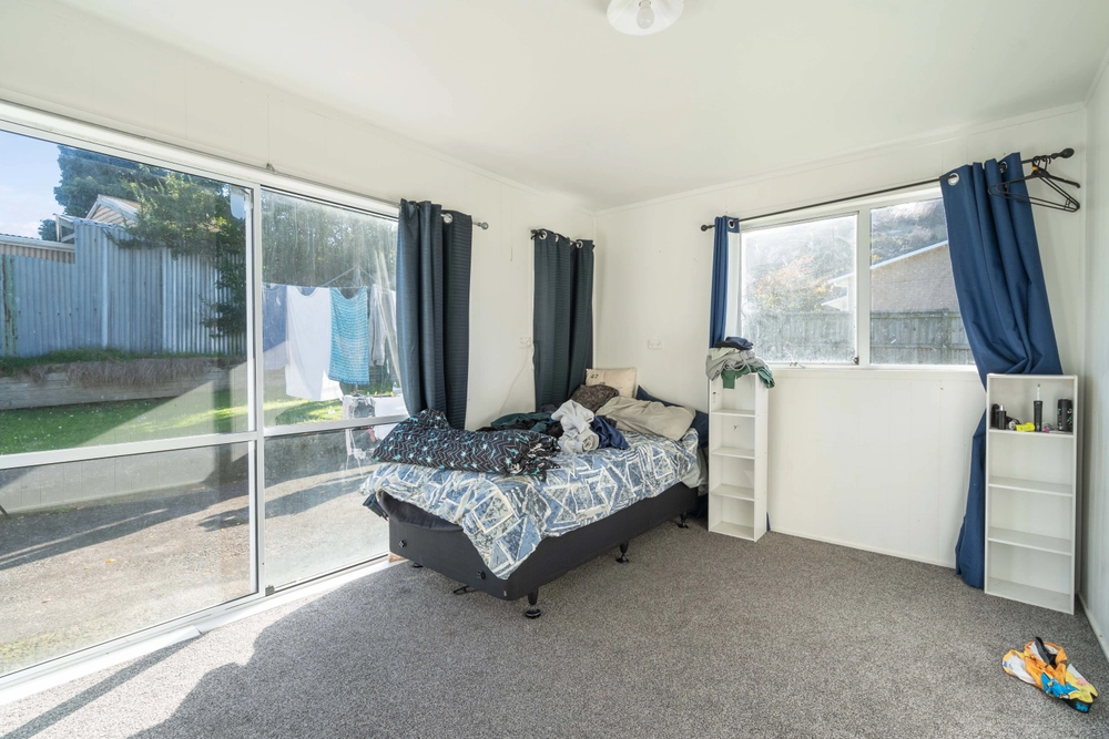 Photos of 19 Leslie Avenue