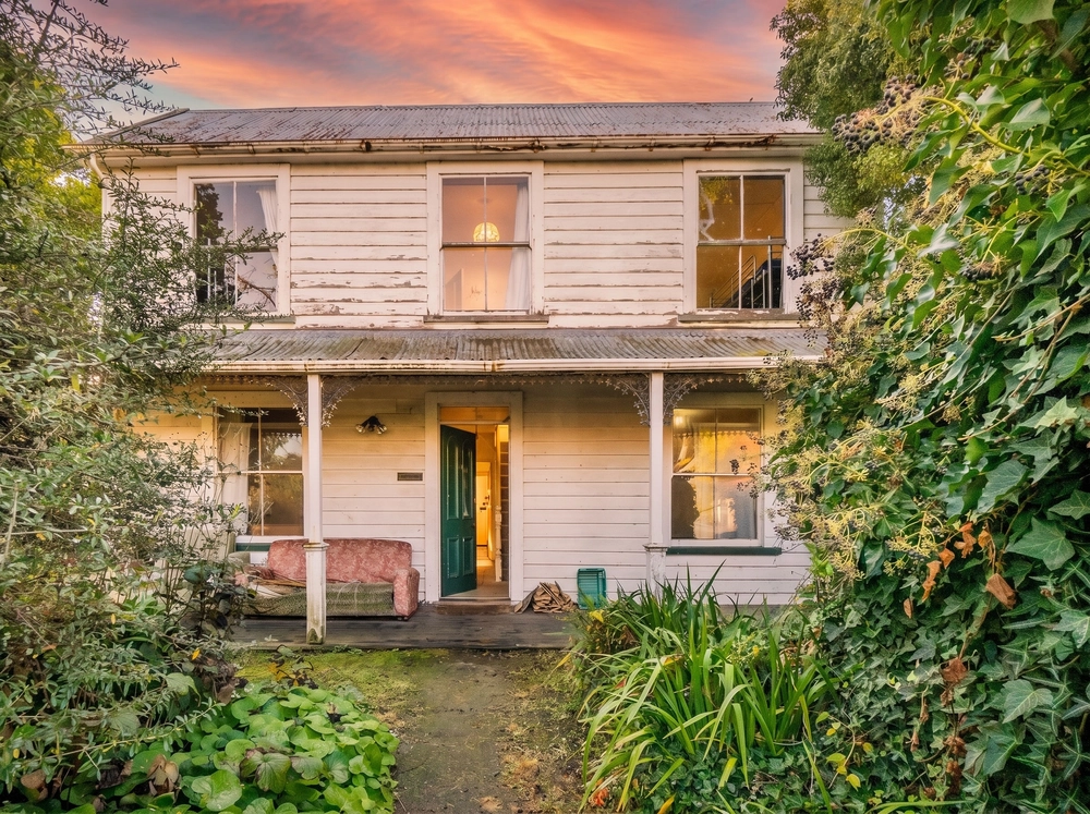 Photos of 11 Rue Balguerie