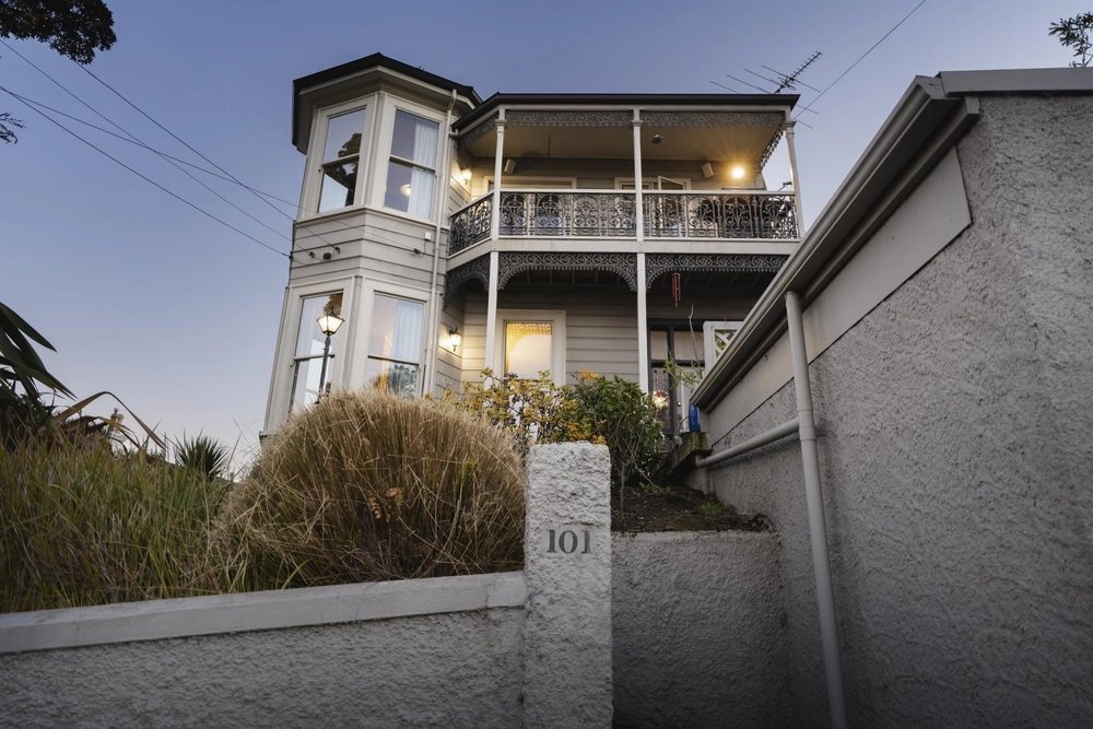 Photos of 101 Eglinton Road