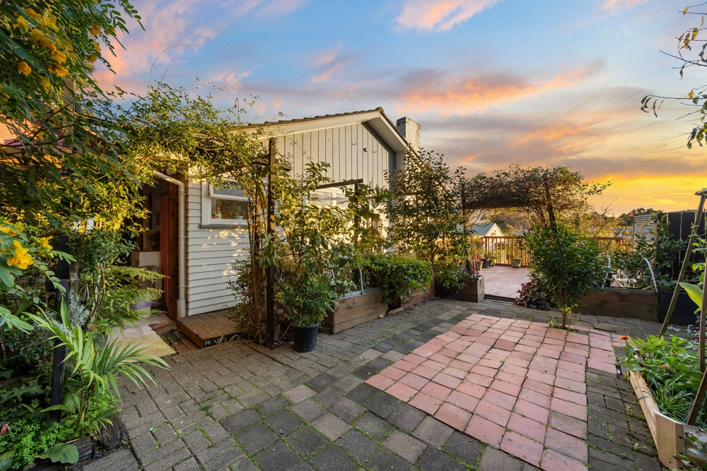 Photos of 75 Penrose Road