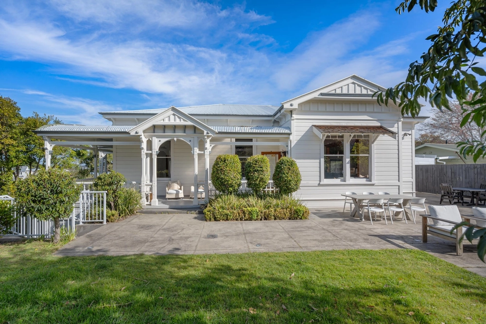Photos of 6 Thompson Road