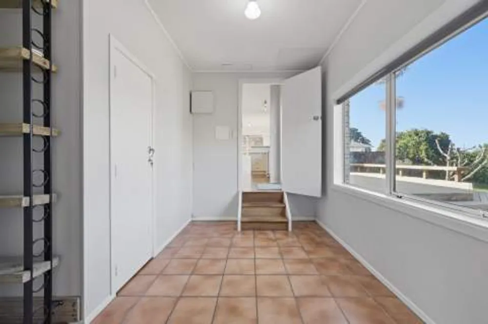 Photos of 423 Maungatapu Road