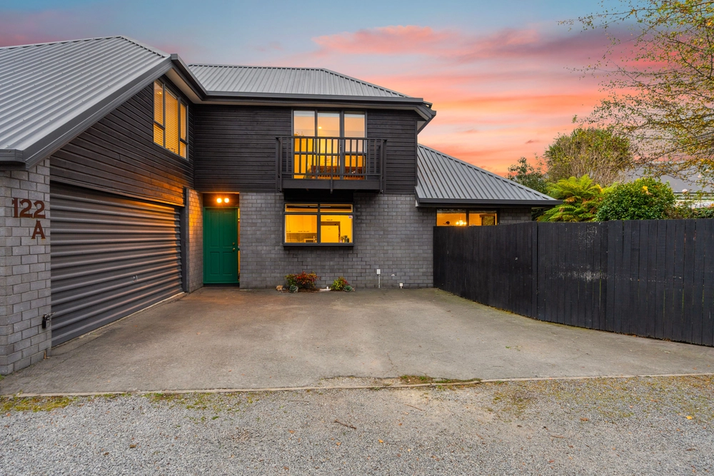 Photos of 122 Tennyson Street