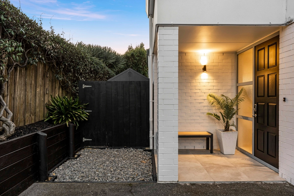 Photos of 20B Ballin Street