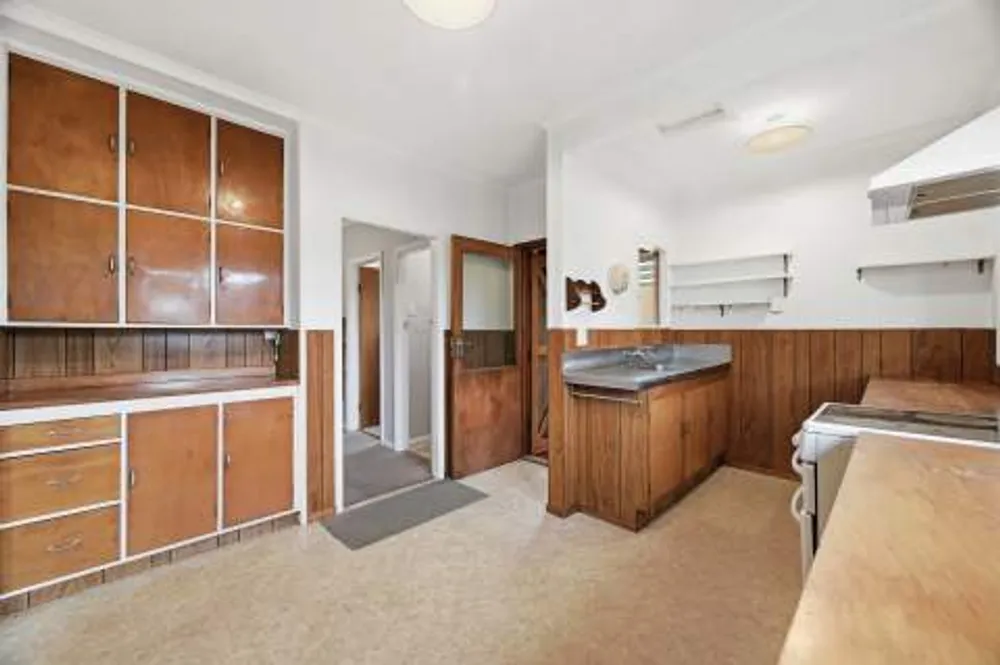 Photos of 25 Russell Road