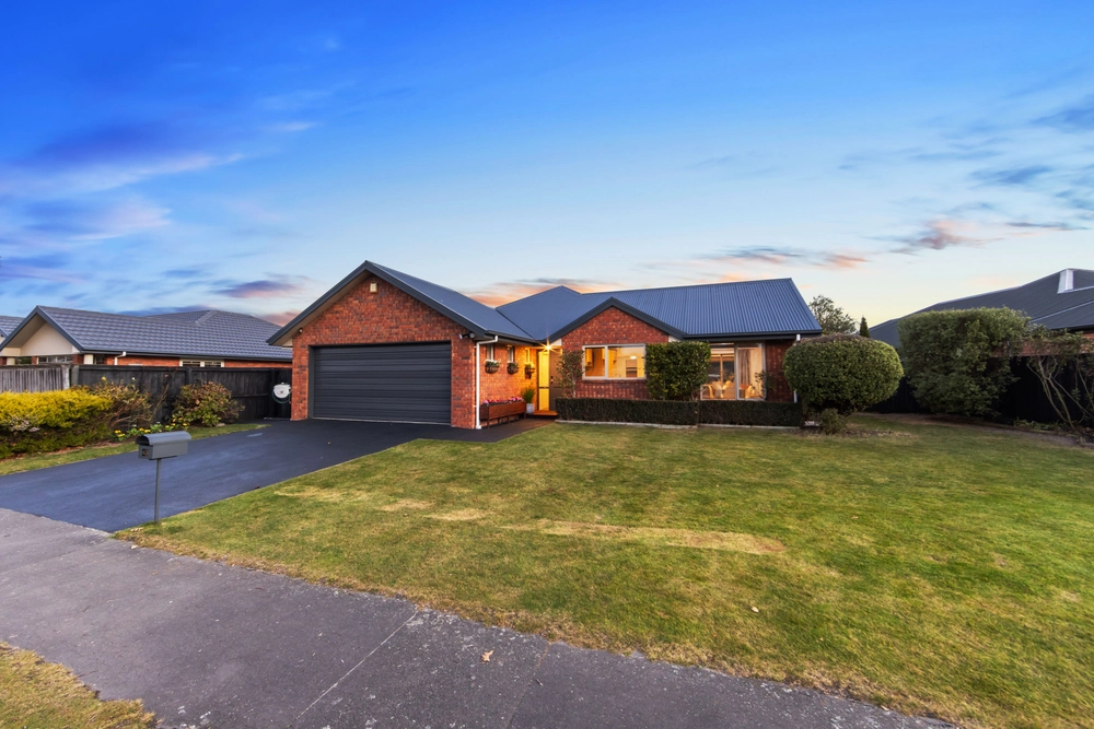 Photos of 45 Kinsella Crescent