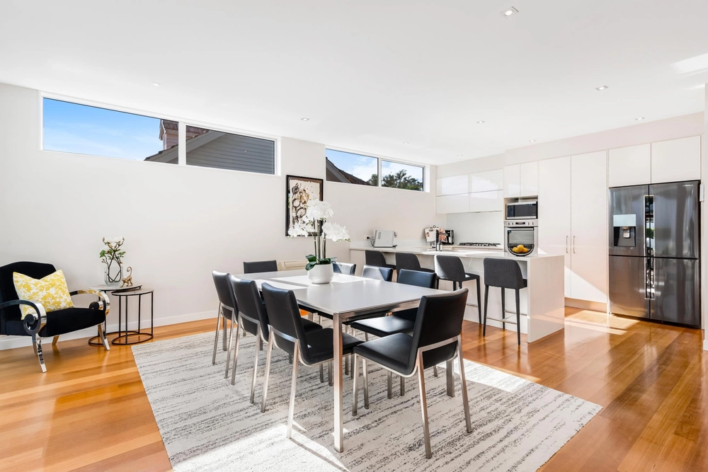 Photos of 33 Luplau Crescent