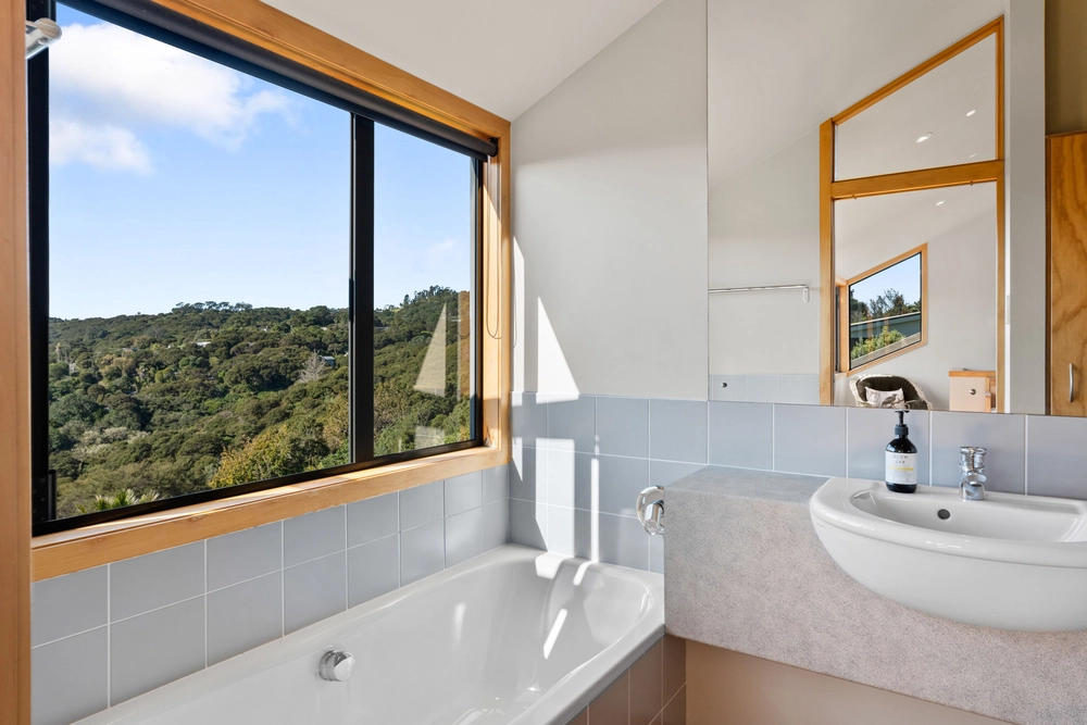 Photos of 31 Marine View Road