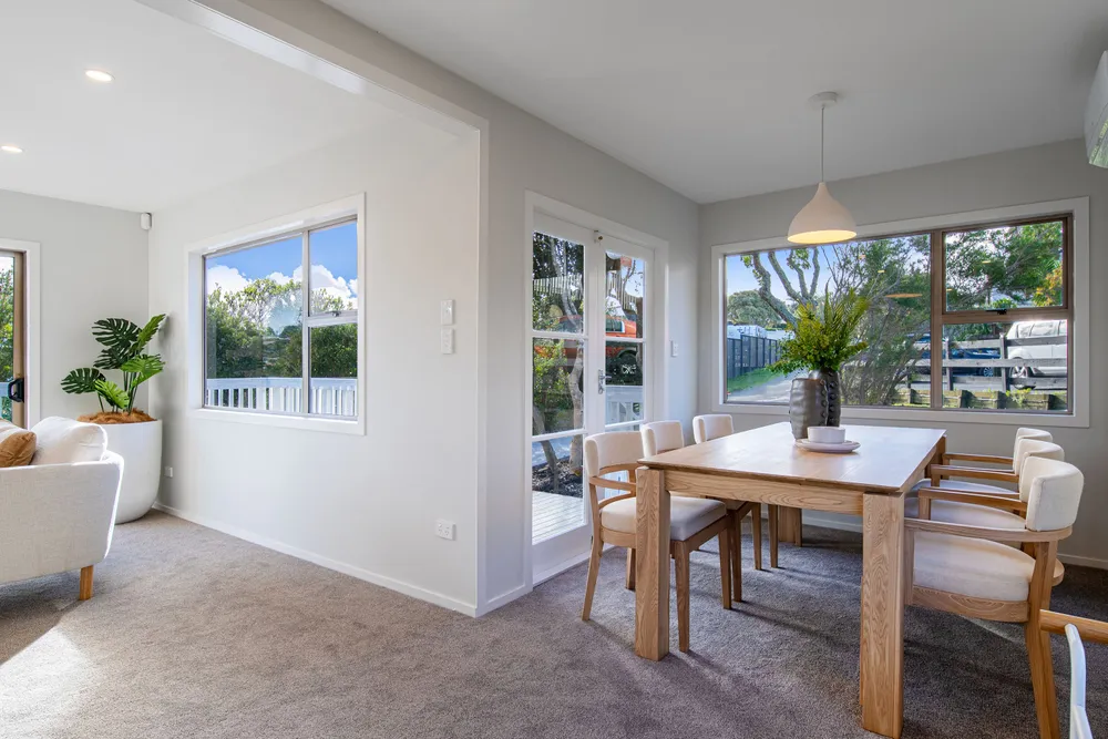 Photos of 40 Zealandia Road