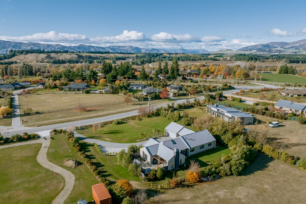 Photos of 1153 Aubrey Road