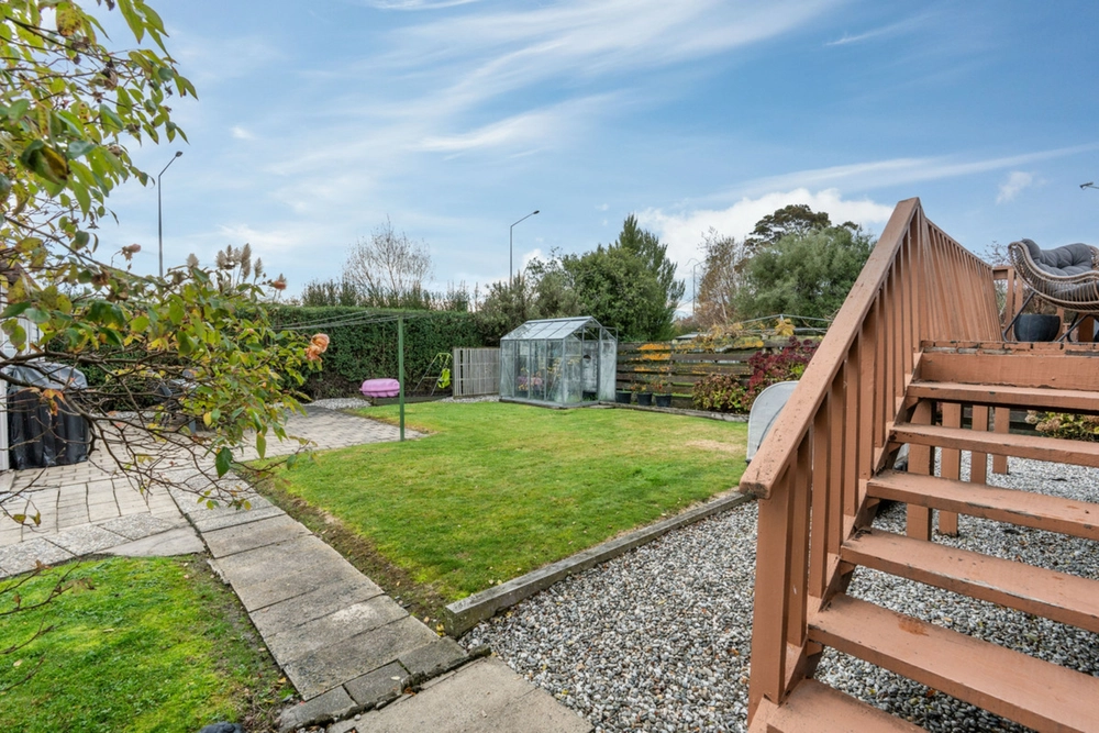 Photos of 47 Kinmont Crescent
