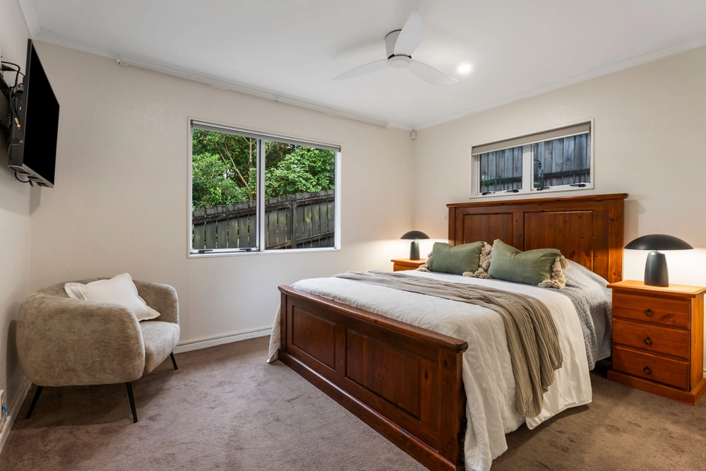 Photos of 33 Brooke Road