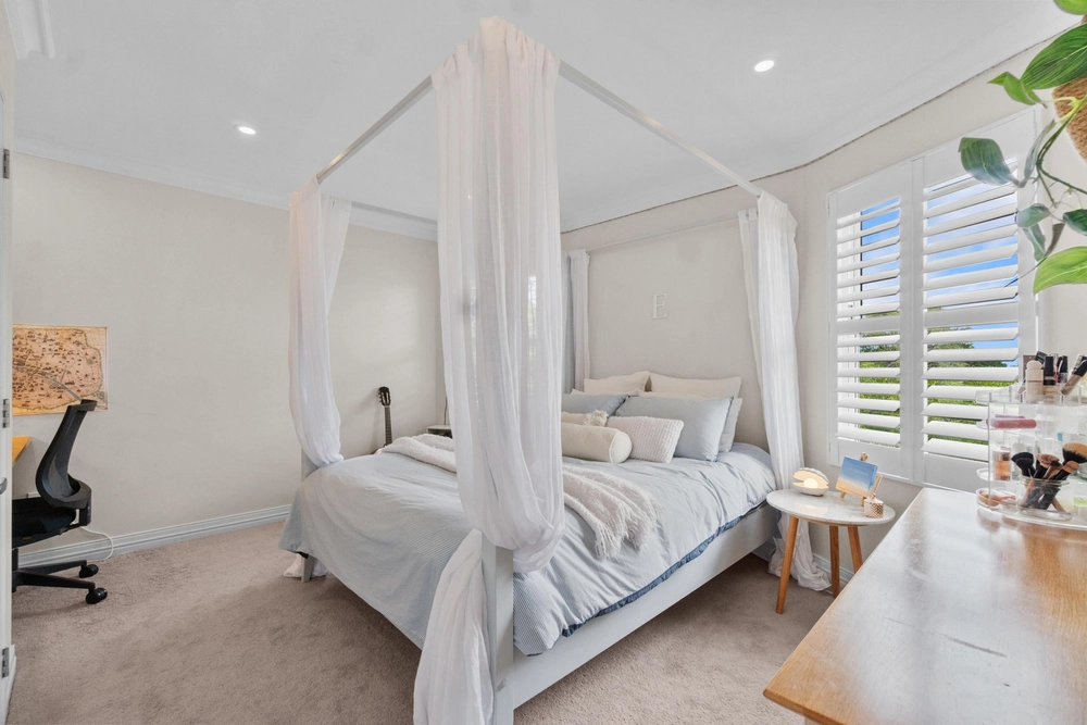 Photos of 43B Stanley Point Road