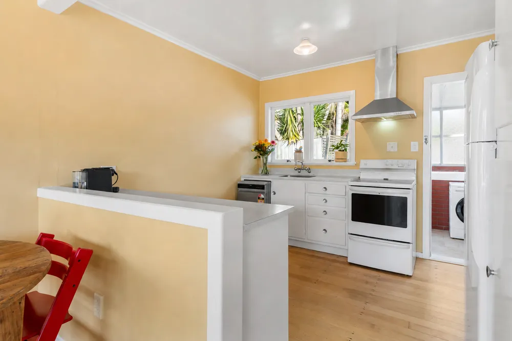 Photos of 2/4 Penzance Road