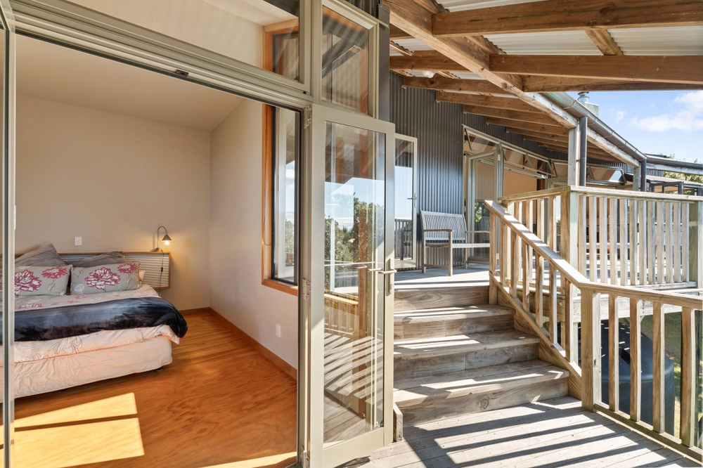 Photos of 31 Marine View Road