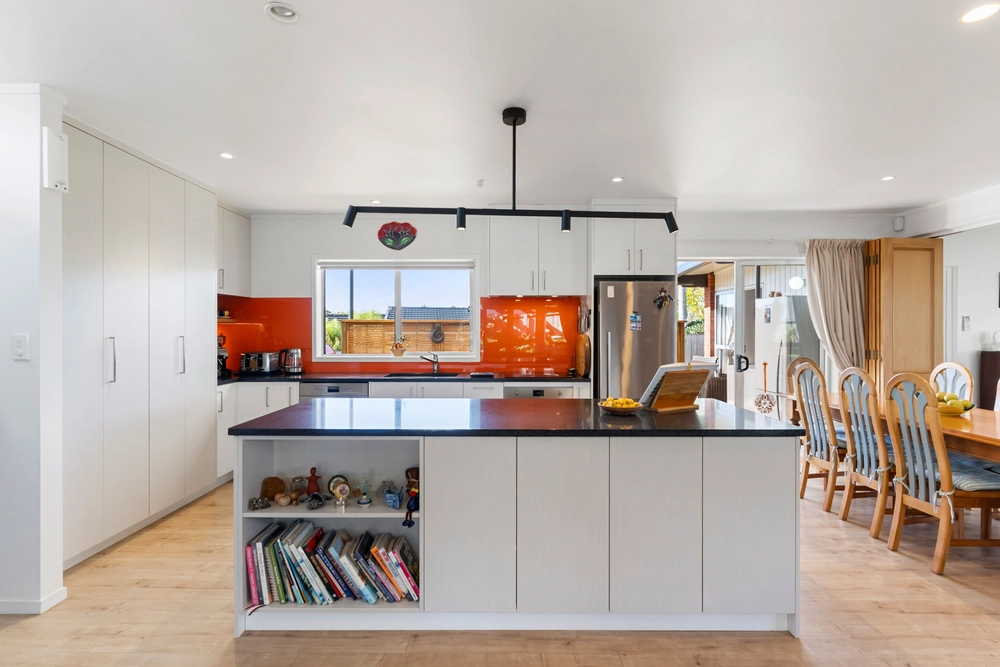 Photos of 18 Uppingham Crescent