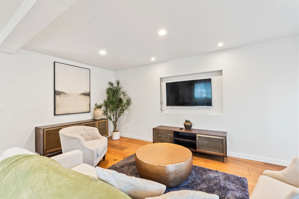 Photos of 32 Joyces Road