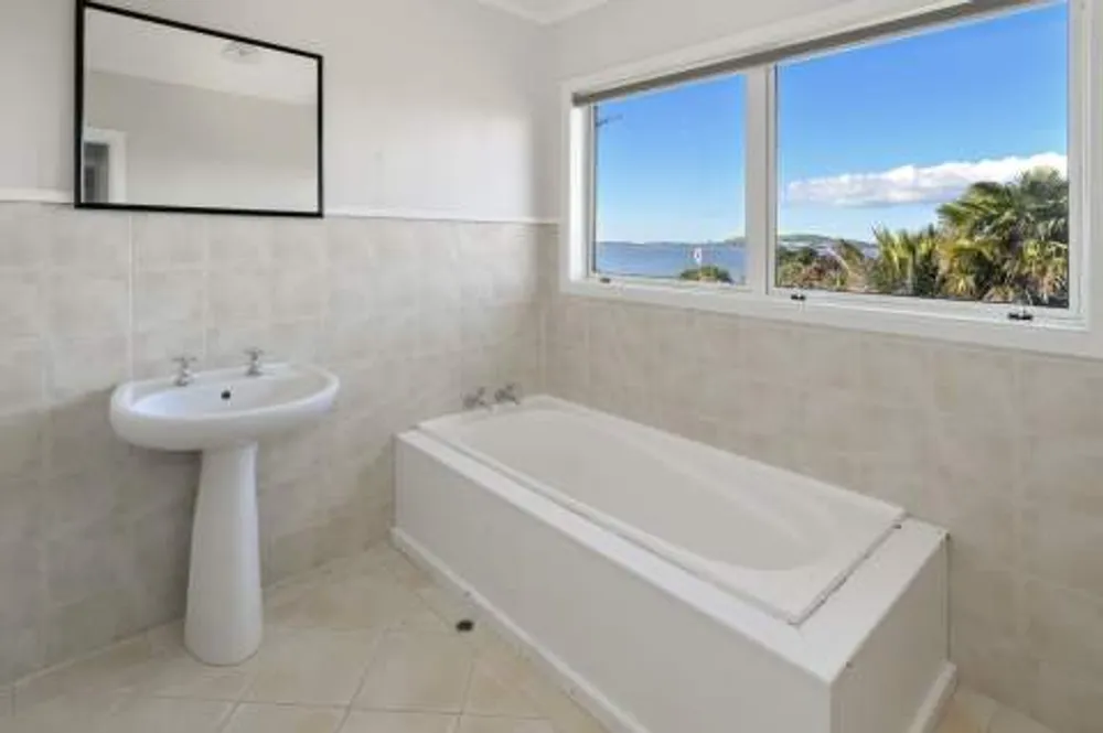 Photos of 423 Maungatapu Road