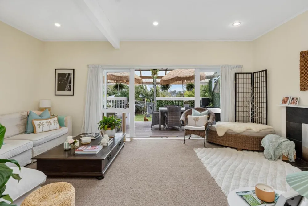 Photos of 11 Otakau Road