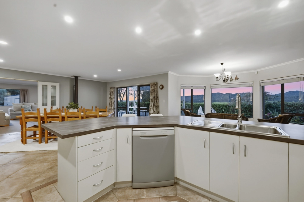 Photos of 94 Sowerby Heights