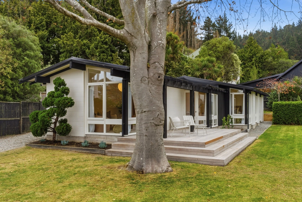Photos of 21 Gunns Crescent
