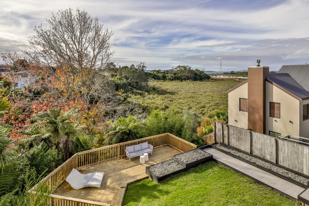 Photos of 88 Tiroroa Avenue