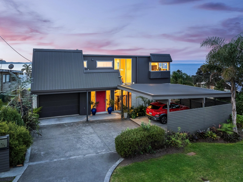 Photos of 202 Vipond Road