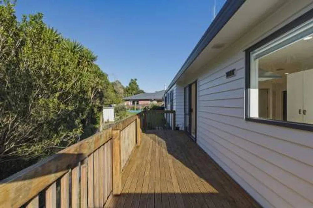 Photos of 25 Lucerne Place