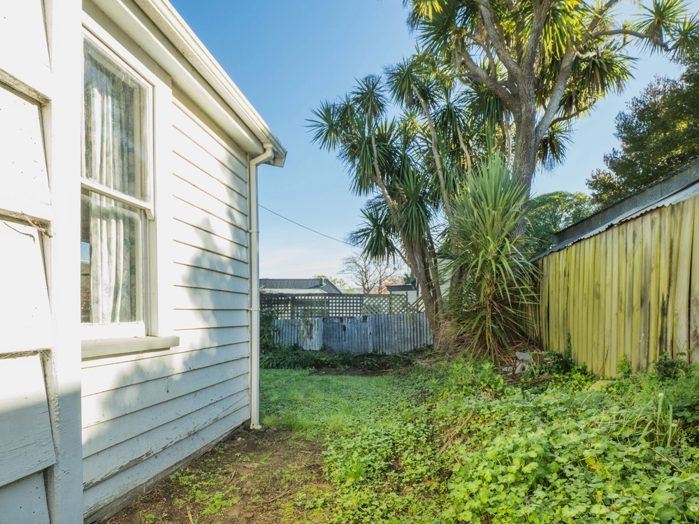 Photos of 11 Rue Balguerie