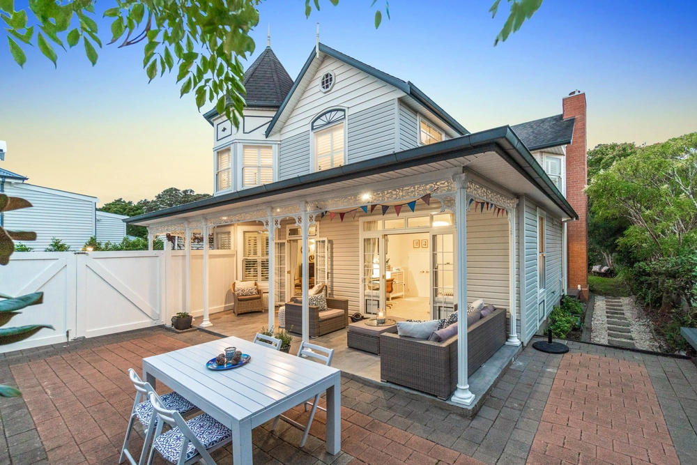 Photos of 43B Stanley Point Road