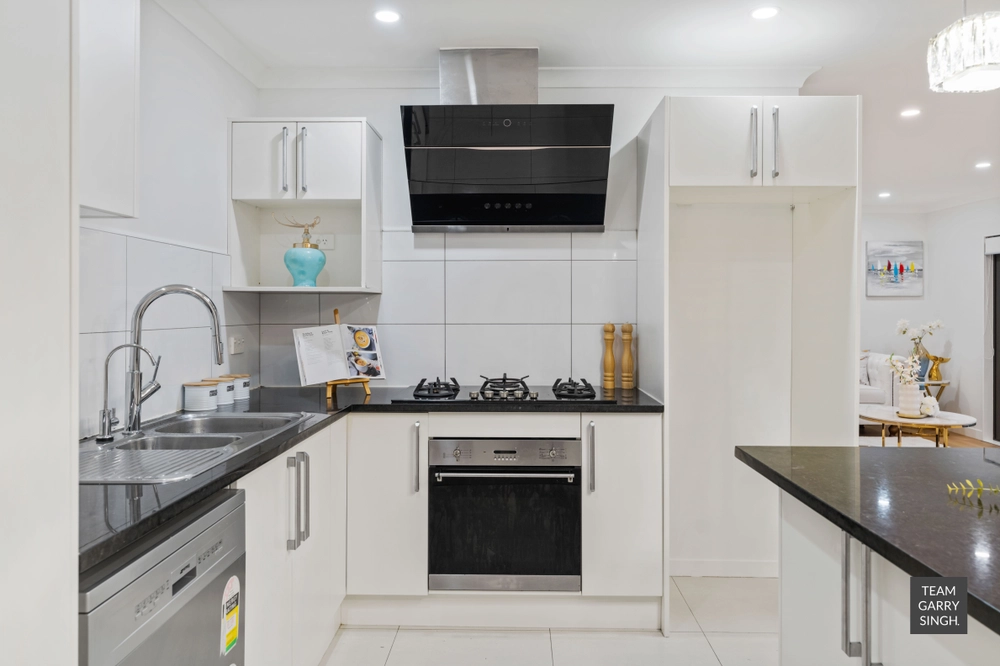 Photos of 12A Berwyn Avenue