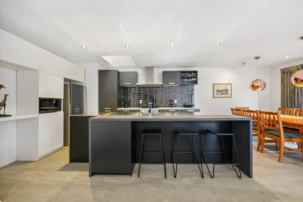 Photos of 75C Waiatarua Road