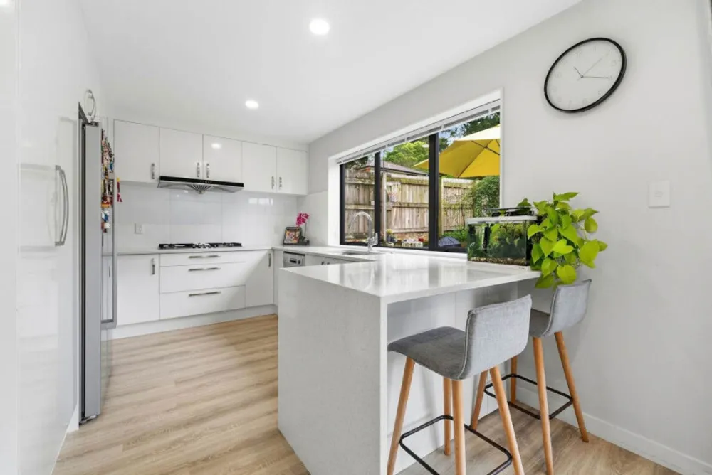 Photos of 49A Hillcrest Avenue