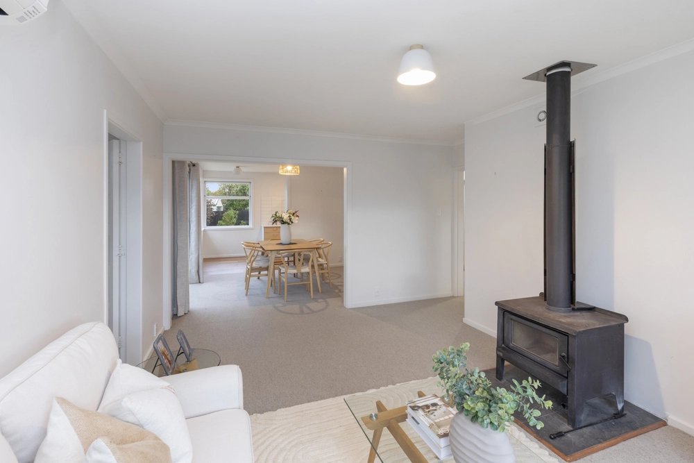 Photos of 36 Eveleyn Couzins Avenue