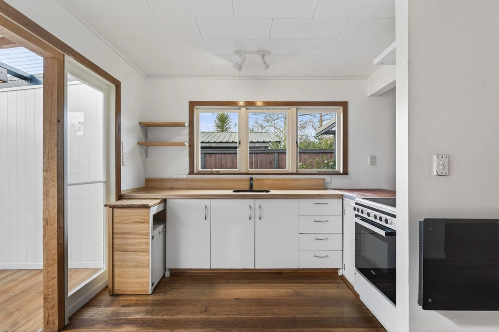 Photos of 74 Moir Street