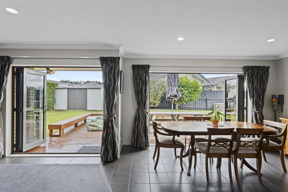 Photos of 159C Princes Street West