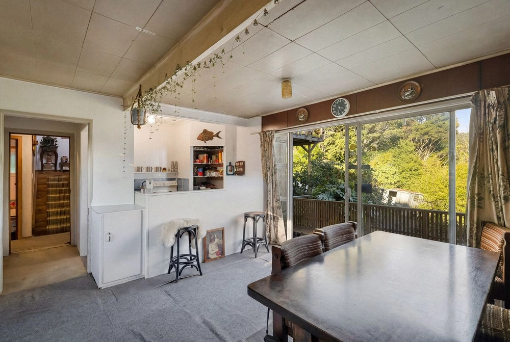 Photos of 642 Thames Coast Road
