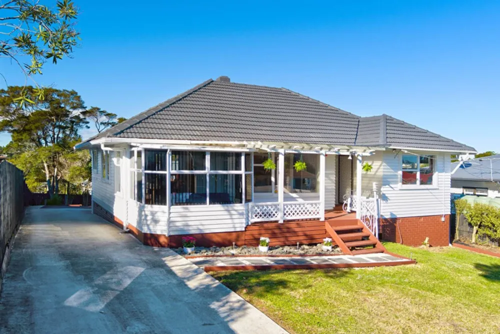 Photos of 28 Taupo Street