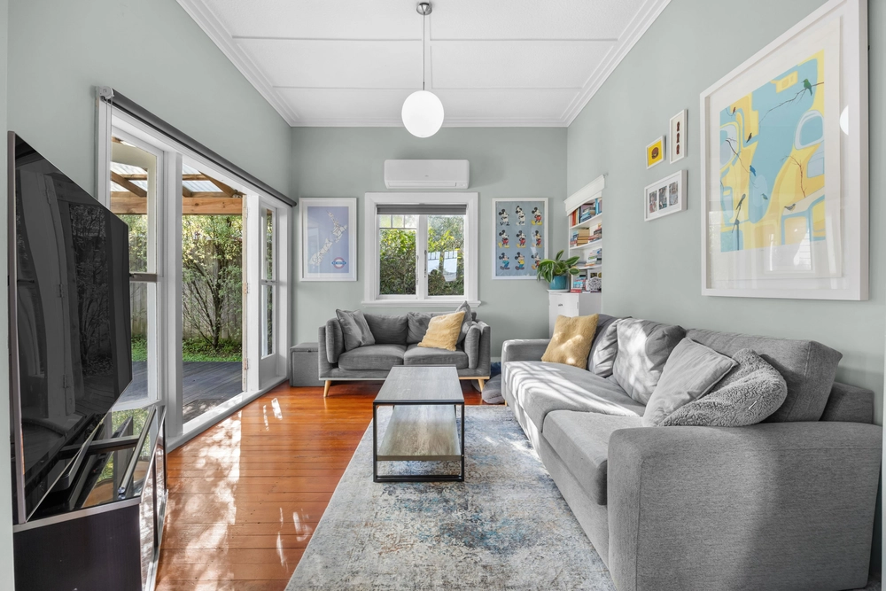 Photos of 17 Tamaki Avenue