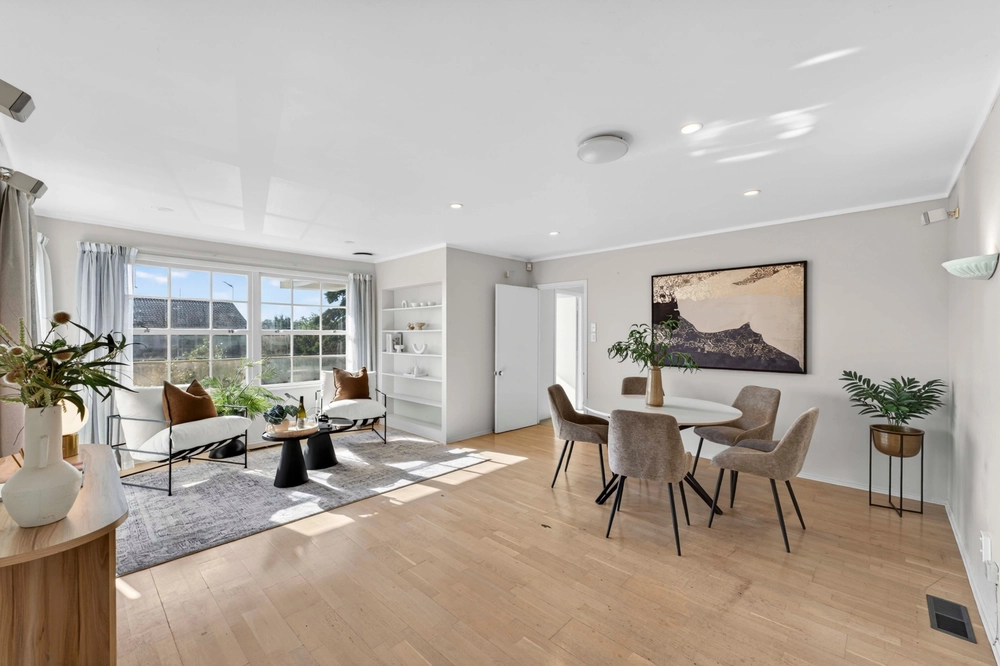 Photos of 9 Worcester Road
