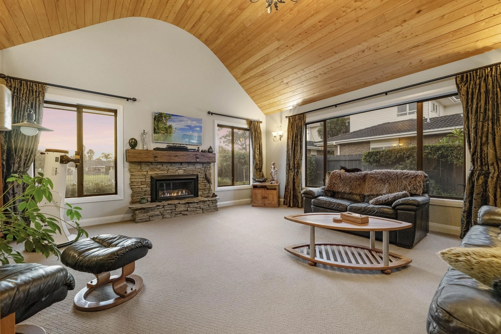 Photos of 38 Sovereign Drive