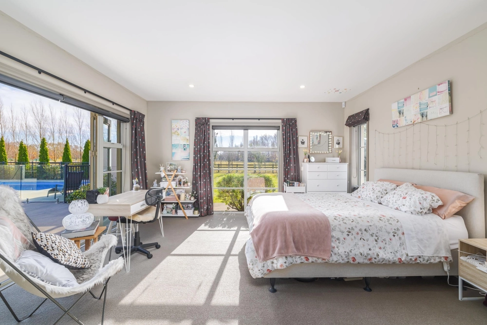 Photos of 130 Glenbogle Drive